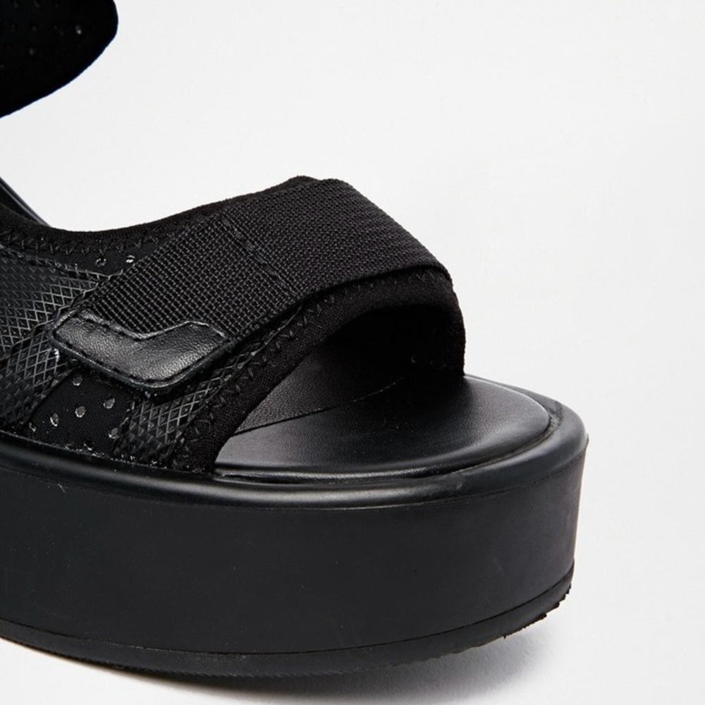 Vagabond Emma Velcro Platform Sandals - Picture 3 of 4